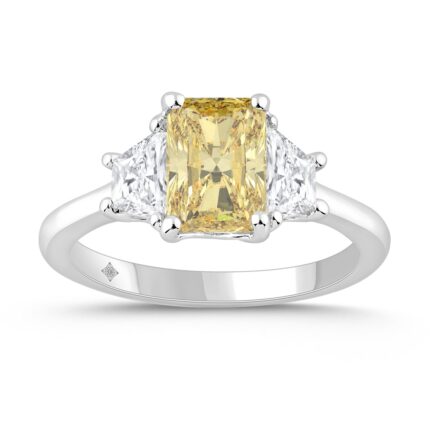 14K WHITE GOLD 2 1/4CT YELLOW RADIANT/TRAPEZOID DIAMOND LADIES RING (CENTER STONE YELLOW RADIANT DIAMOND 1 1/2CT)